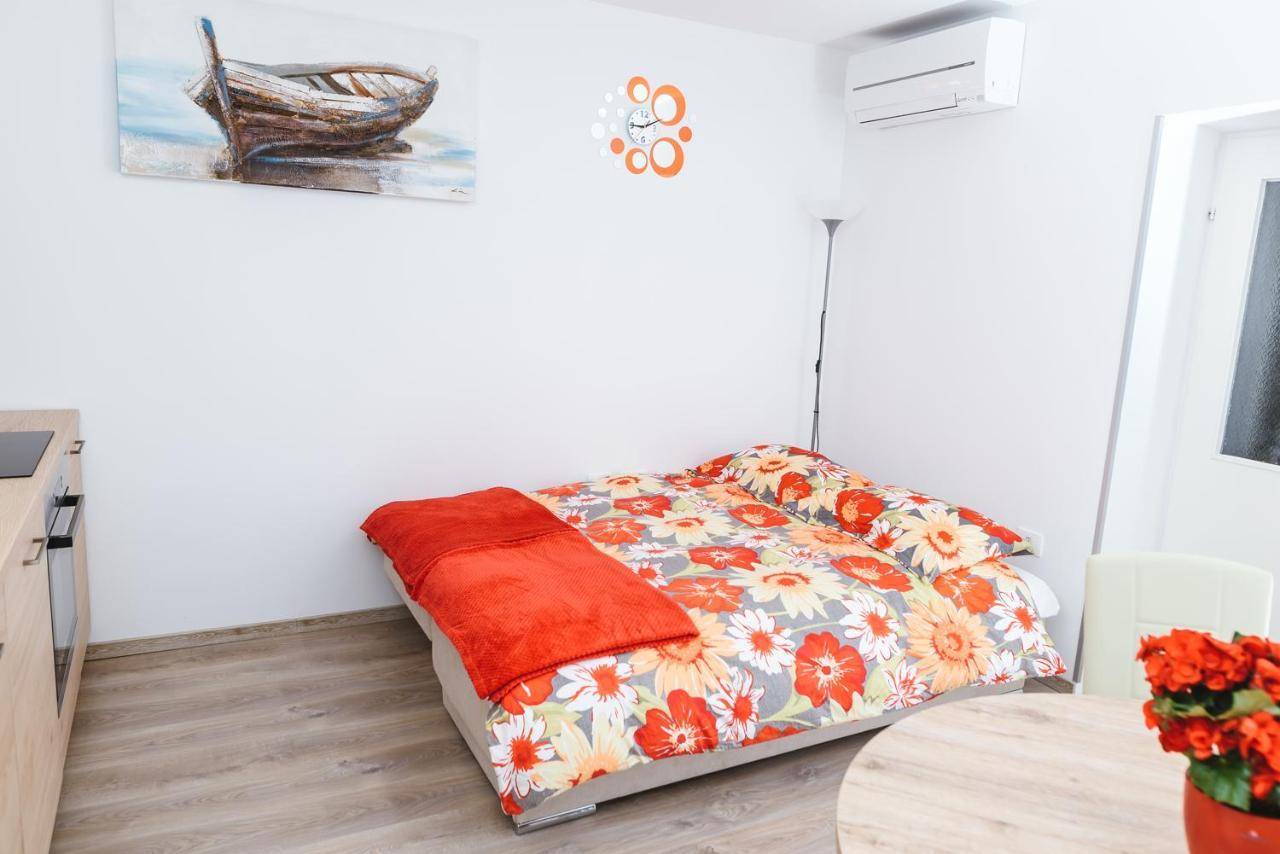 Apartma Nika Hrvatini Dış mekan fotoğraf